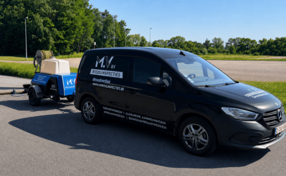 MV Rioolinspecties — bedrijfswagen op locatie in Antwerpen